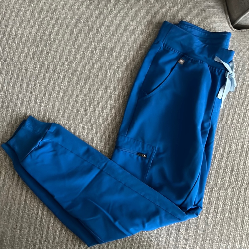 FIGS scrub pants XS in Royal Blue